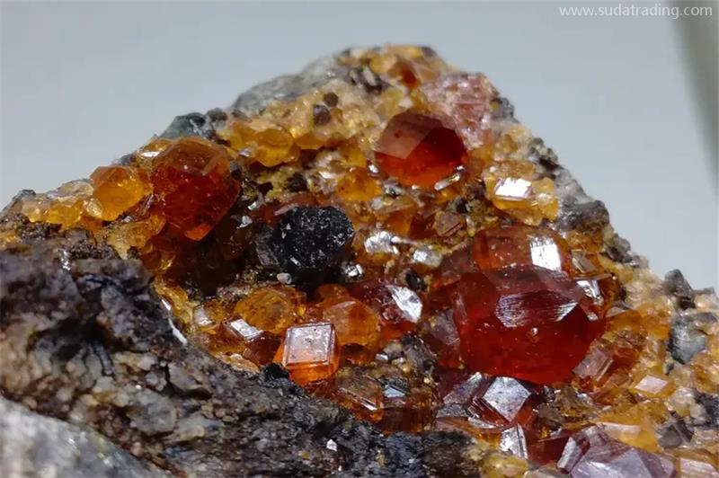 深圳機場半寶石進口清關(guān)的注意事項以及流程 深圳機場半寶石進口清關(guān)的注意事項以及流程